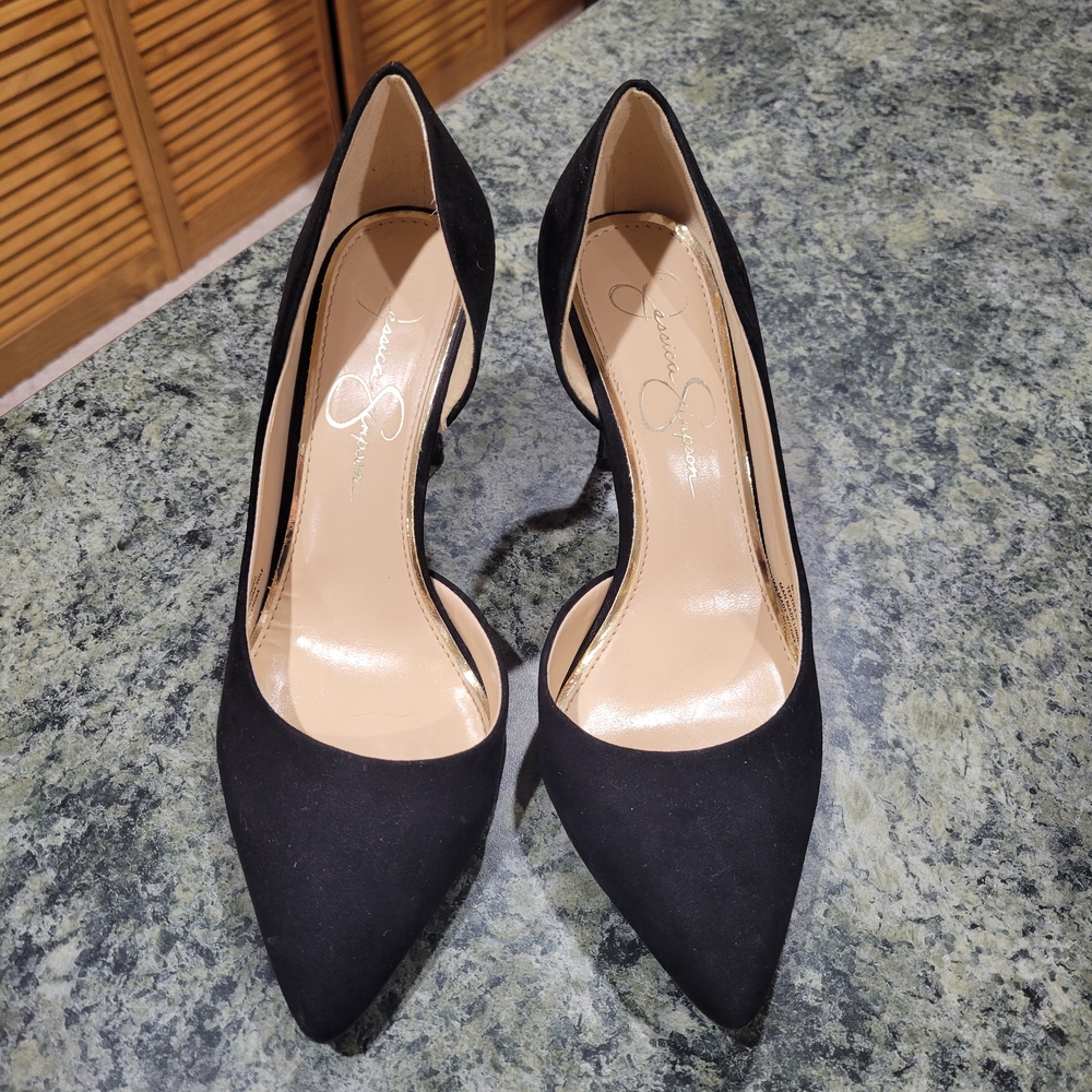 Jessica Simpson Black Pointed-Toe Heels